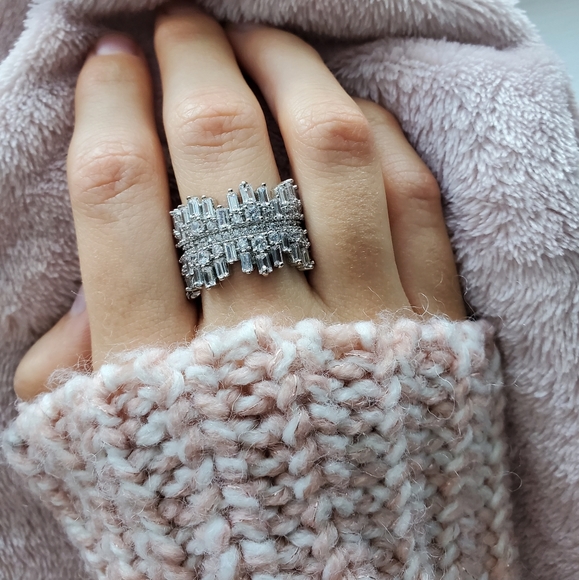 Jewelry - New Luxury Wedding Ring